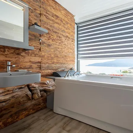 Sleeps 8 With Pool Air Con And Wifi *