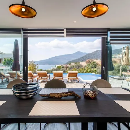 빌라 Sleeps 8 With Pool Air Con And Wifi